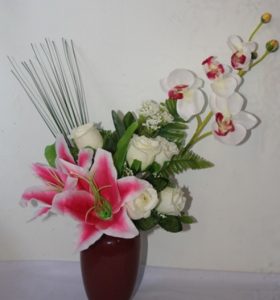 pot rangkaian bunga plastik