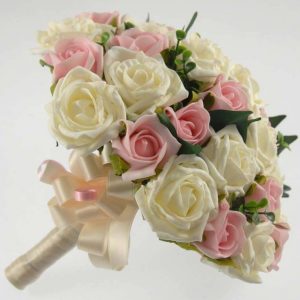 rangkaian bunga plastik spons